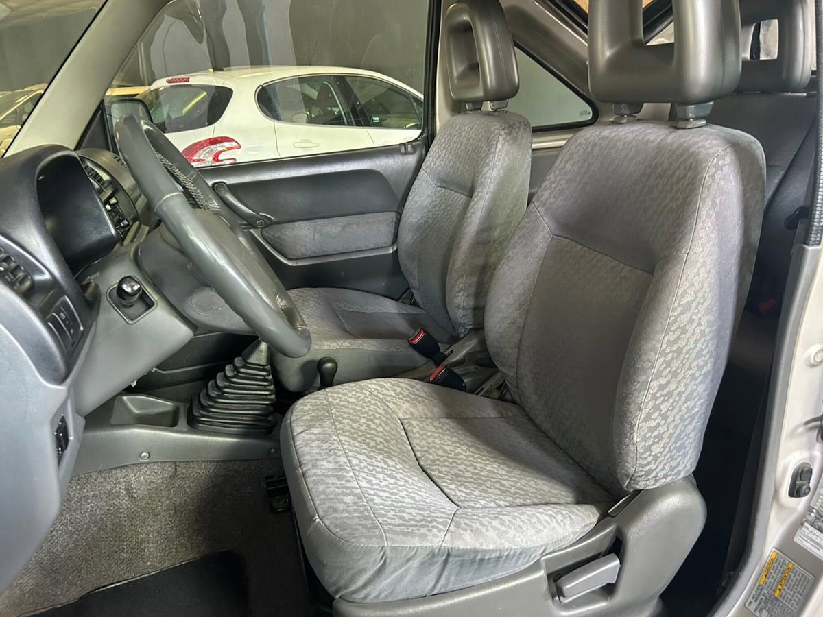 Suzuki Jimny 1.5 DDiS cat 4WD (6)