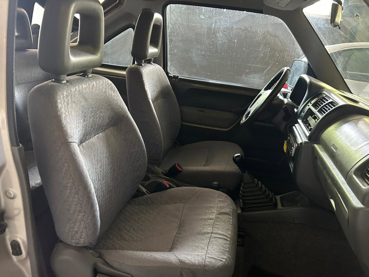 Suzuki Jimny 1.5 DDiS cat 4WD (8)