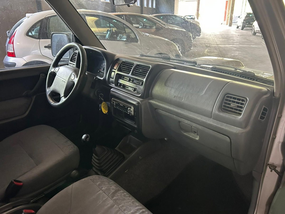Suzuki Jimny 1.5 DDiS cat 4WD (9)