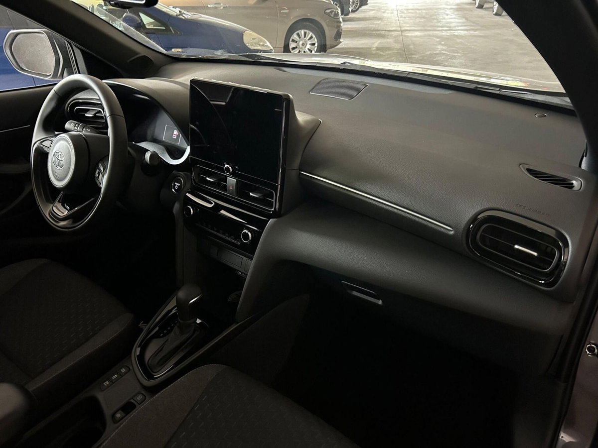 Toyota Yaris Cross Trend fwd 130cv e-cvt (12)