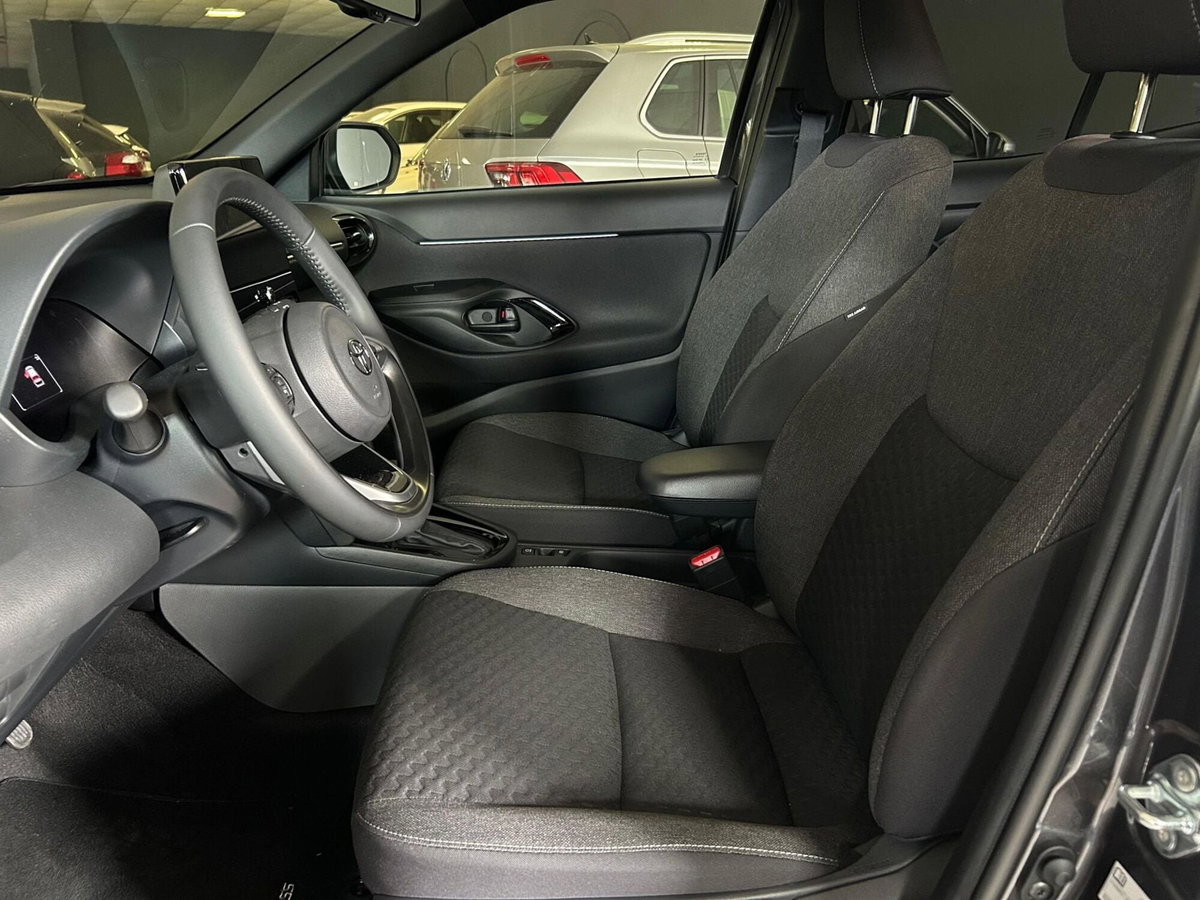 Toyota Yaris Cross Trend fwd 130cv e-cvt (8)