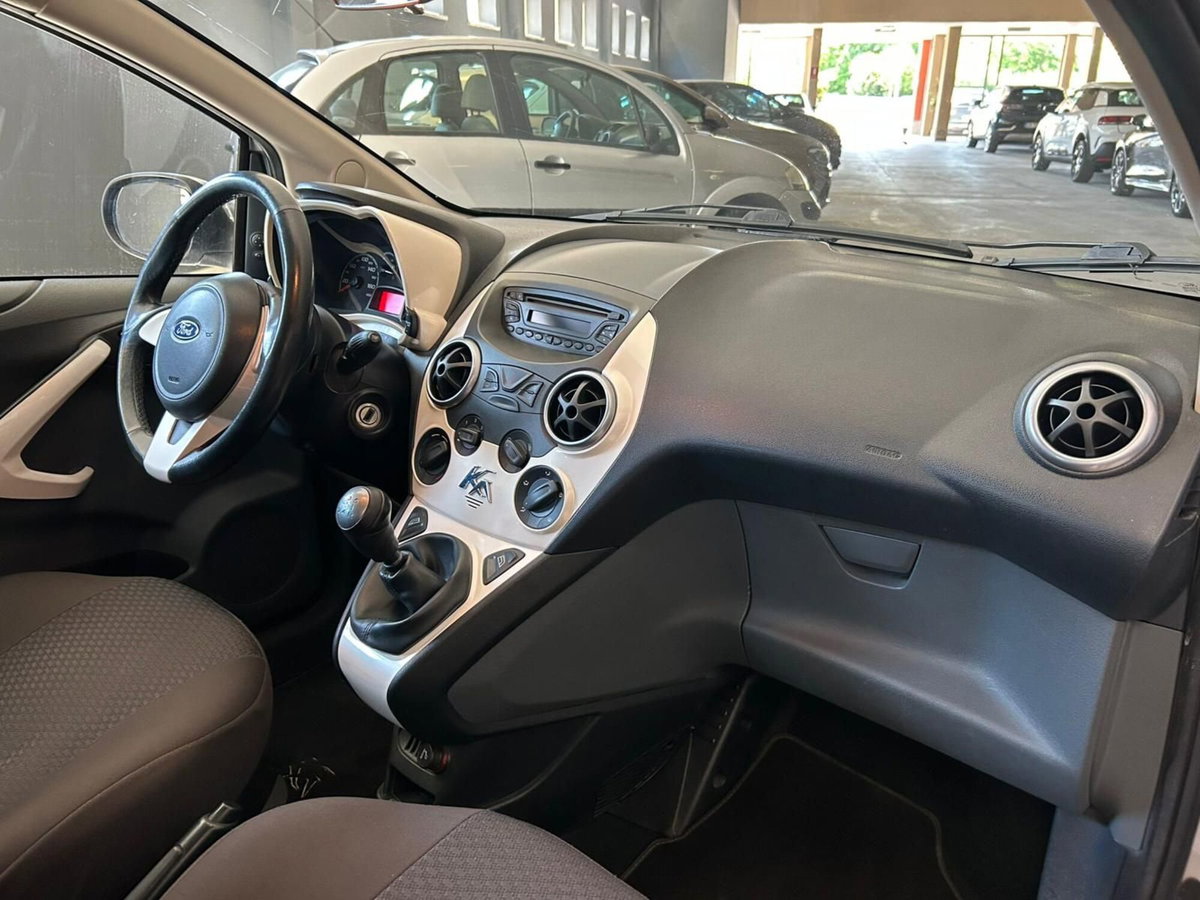 Ford Ka 1.3 TDCi 75CV Titanium (11)