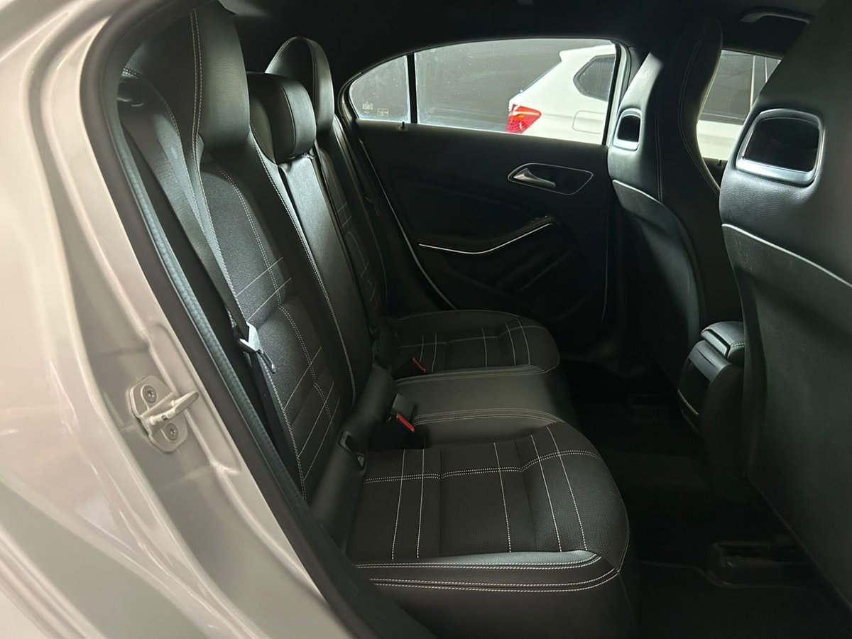 Mercedes-Benz Classe A 180 CDI BlueEFFICIENCY Automatic Executive (10)