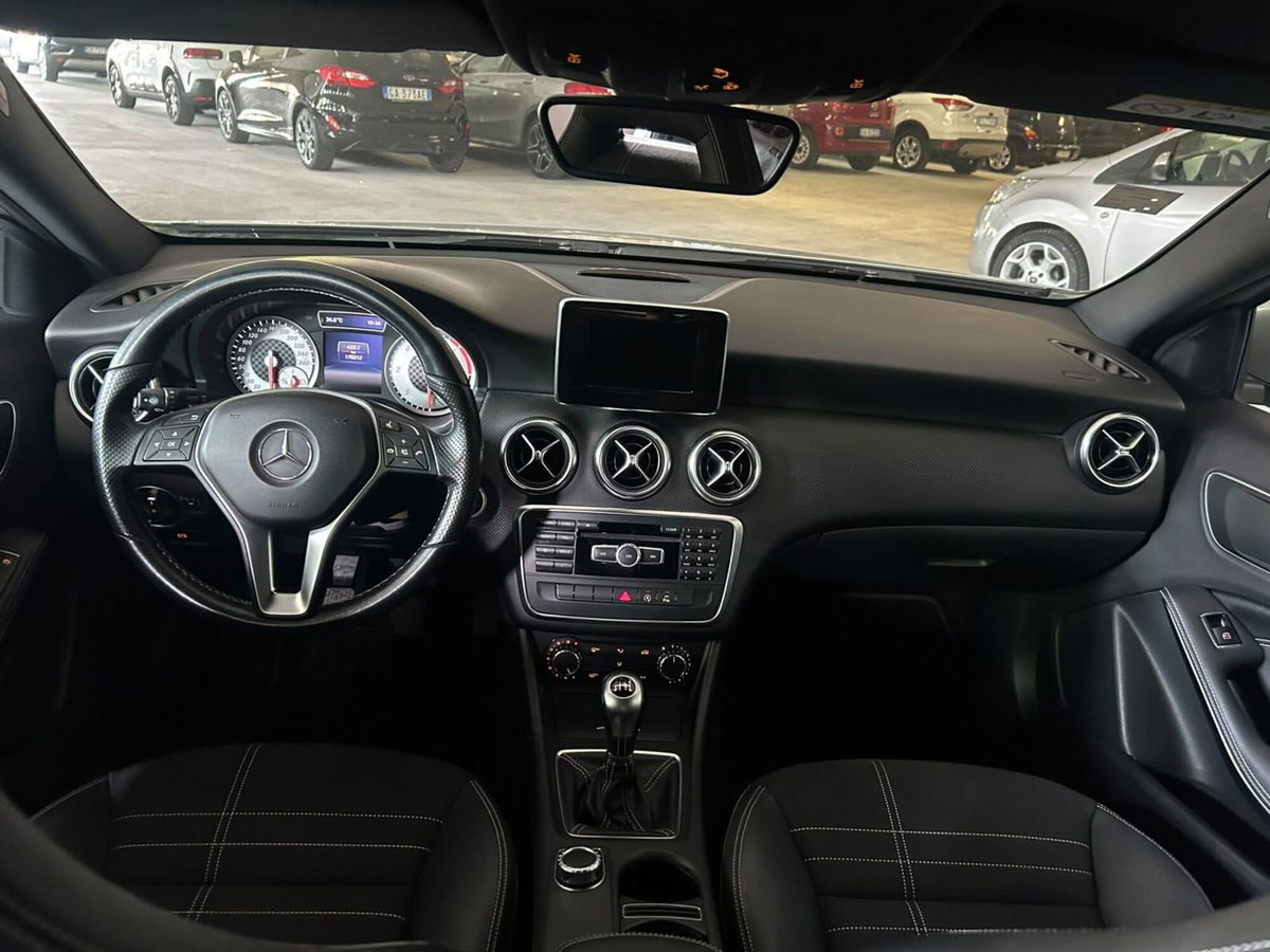 Mercedes-Benz Classe A 180 CDI BlueEFFICIENCY Automatic Executive (13)
