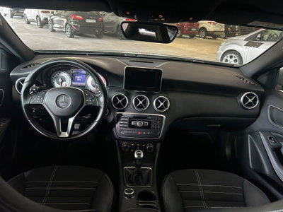 Mercedes-Benz Classe A 180 CDI BlueEFFICIENCY Automatic Executive (13)