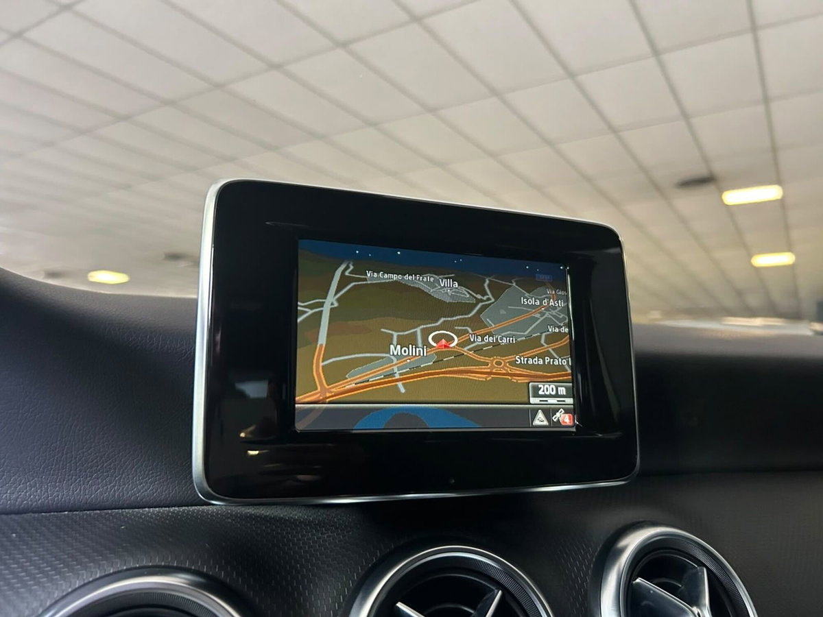 Mercedes-Benz Classe A 180 CDI BlueEFFICIENCY Automatic Executive (16)