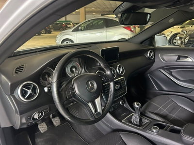 Mercedes-Benz Classe A 180 CDI BlueEFFICIENCY Automatic Executive (7)