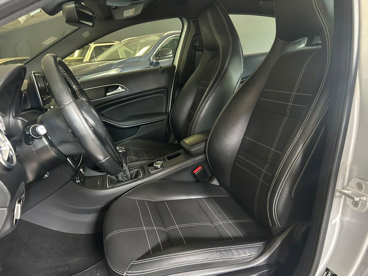 Mercedes-Benz Classe A 180 CDI BlueEFFICIENCY Automatic Executive (8)
