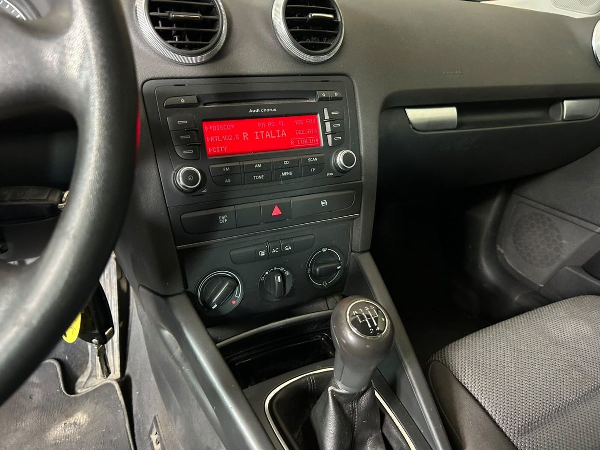 Audi A3 Sportback 1.6 TDI 90 CV CR F.AP Ambition (11)