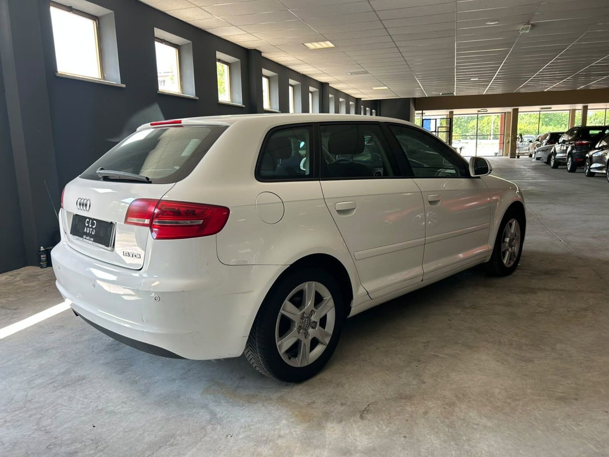 Audi A3 Sportback 1.6 TDI 90 CV CR F.AP Ambition (3)