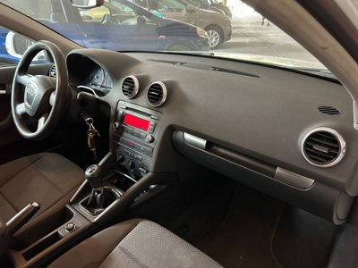 Audi A3 Sportback 1.6 TDI 90 CV CR F.AP Ambition (9)