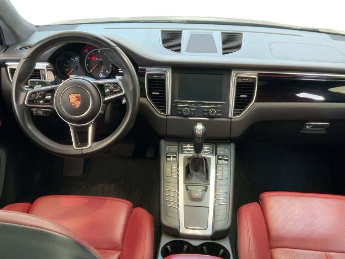 Porsche Macan Turbo (5)