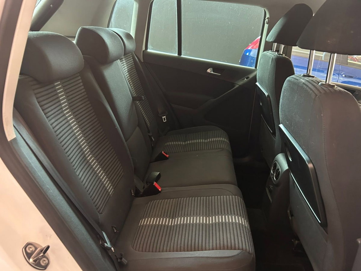Volkswagen Tiguan 2.0 TDI DPF 4MOTION DSG R-Line (10)