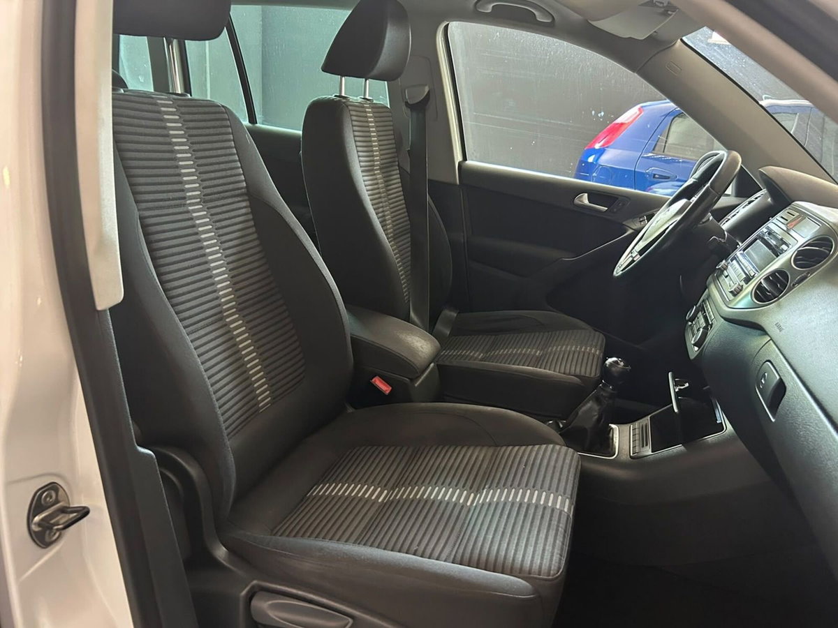 Volkswagen Tiguan 2.0 TDI DPF 4MOTION DSG R-Line (11)