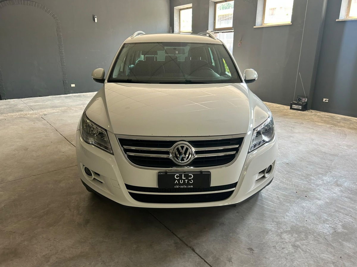 Volkswagen Tiguan 2.0 TDI DPF 4MOTION DSG R-Line (2)