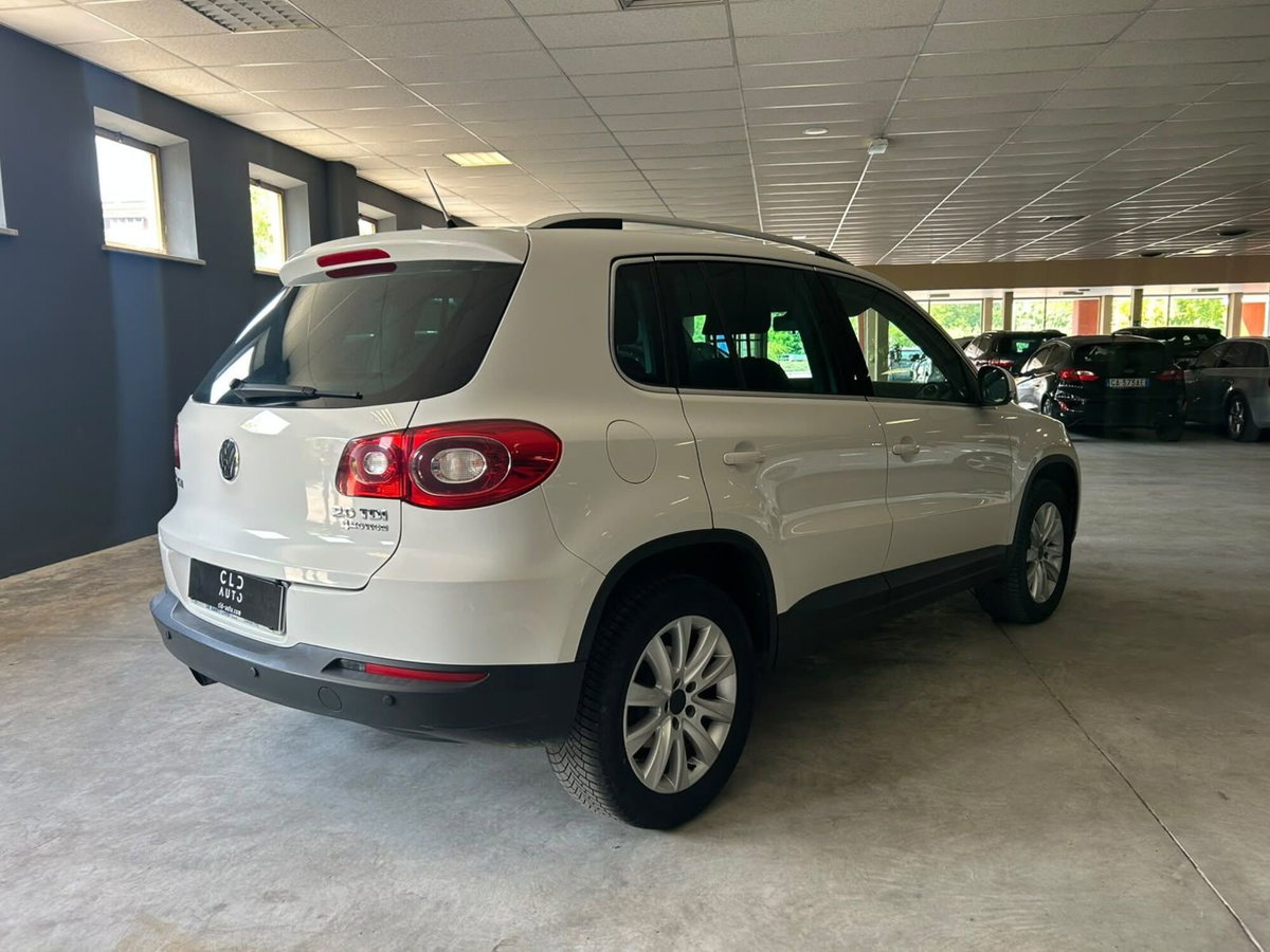Volkswagen Tiguan 2.0 TDI DPF 4MOTION DSG R-Line (4)