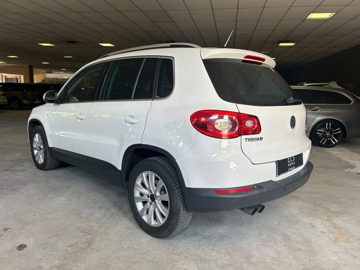 Volkswagen Tiguan 2.0 TDI DPF 4MOTION DSG R-Line (5)