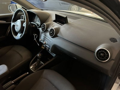 Audi A1 Sportback 1.4 TDI S tronic (11)