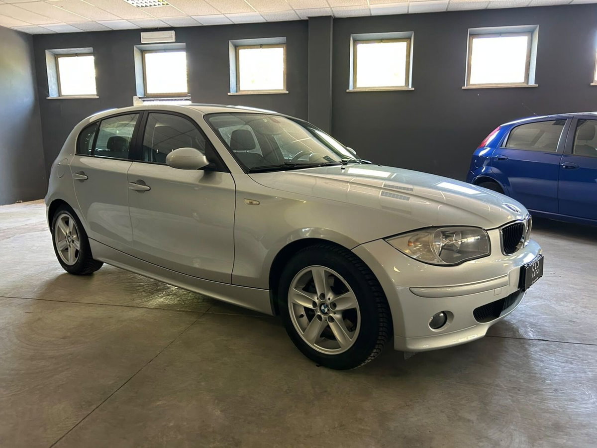 BMW Serie 1 116i cat 5 porte Eletta (3)