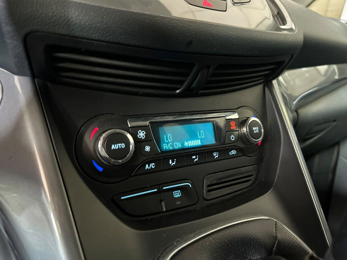 Ford C-Max 1.6 120CV GPL Titanium (13)