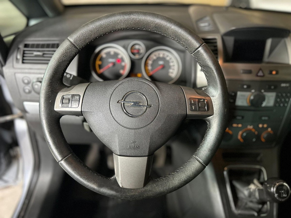 Opel Zafira 1.9 16V CDTI 150CV aut. Cosmo (10)
