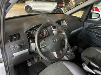 Opel Zafira 1.9 16V CDTI 150CV aut. Cosmo (4)