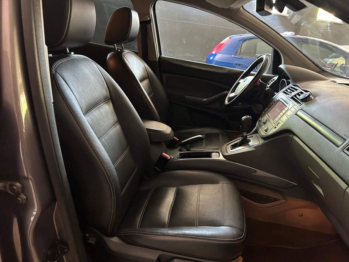 Ford Kuga 2.0 TDCI 163 CV 4WD Powershift Titanium (12)
