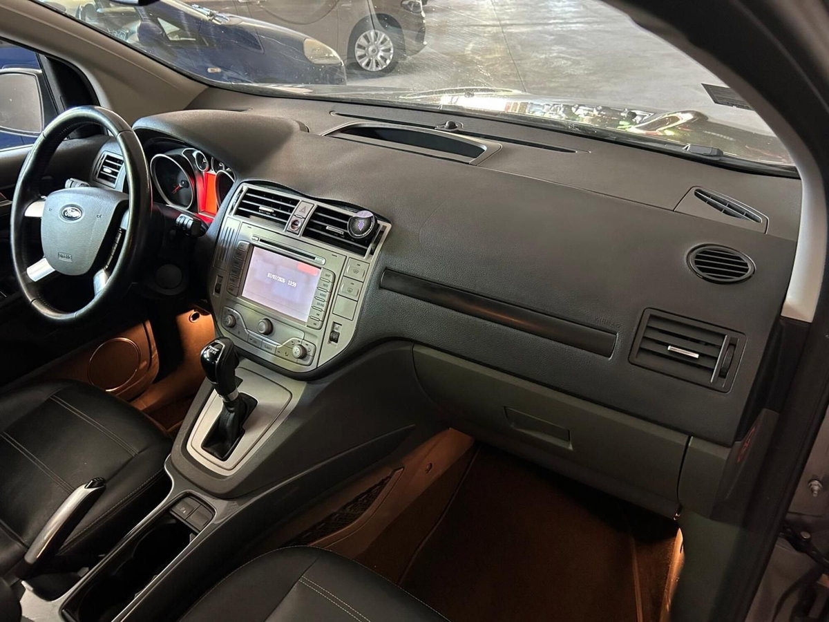 Ford Kuga 2.0 TDCI 163 CV 4WD Powershift Titanium (13)