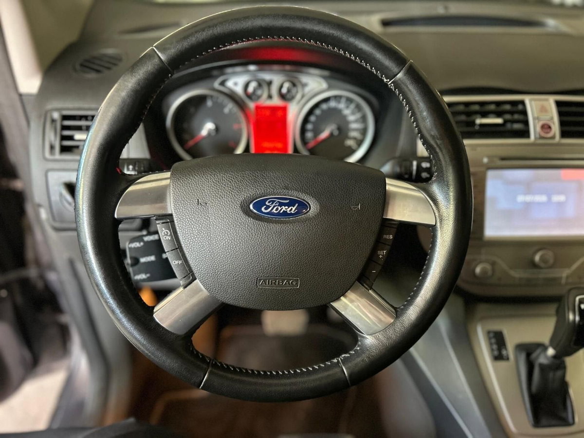 Ford Kuga 2.0 TDCI 163 CV 4WD Powershift Titanium (14)