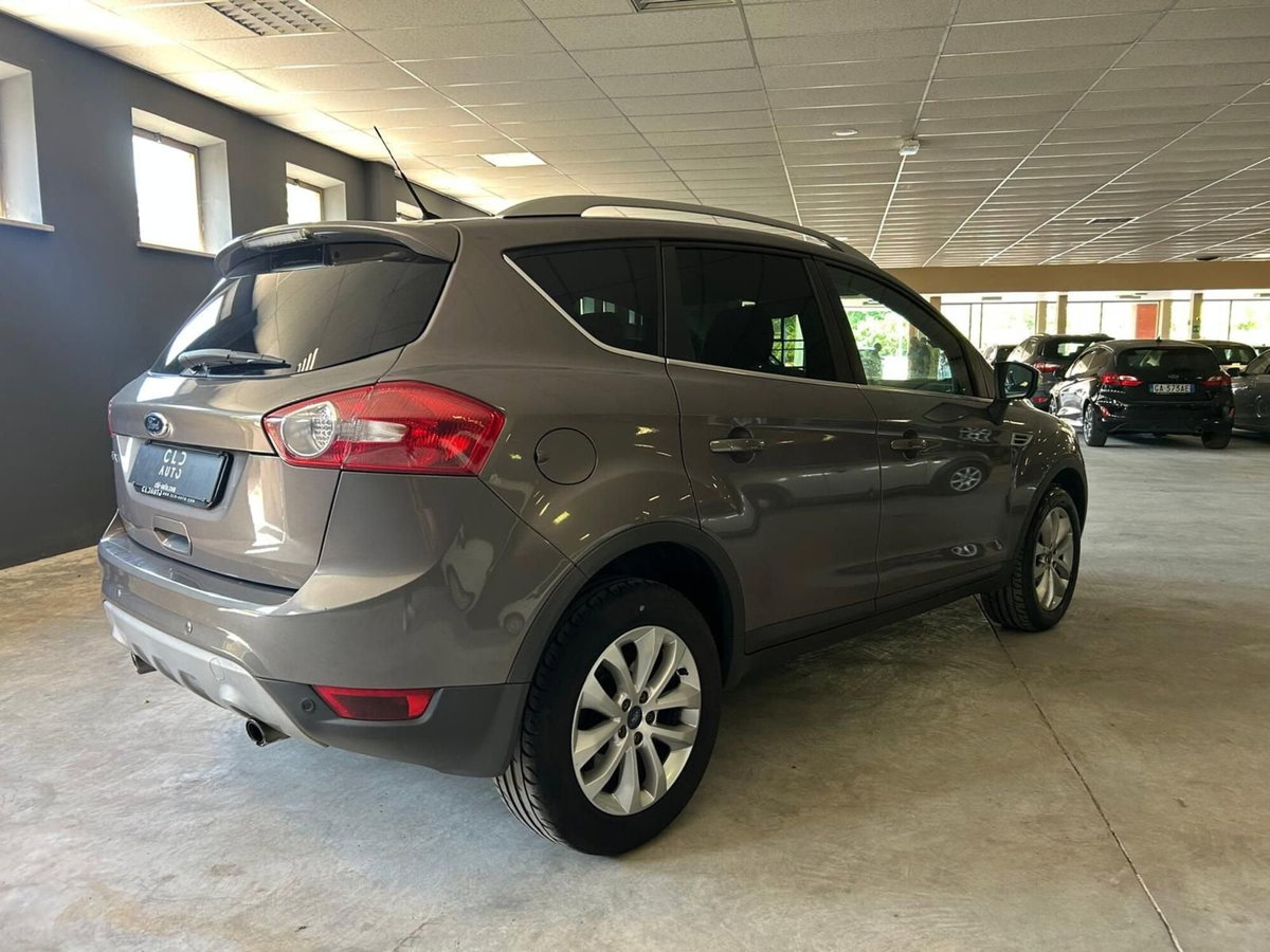 Ford Kuga 2.0 TDCI 163 CV 4WD Powershift Titanium (4)