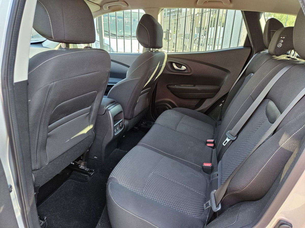Renault Kadjar dCi 8V 115CV EDC Business (9)