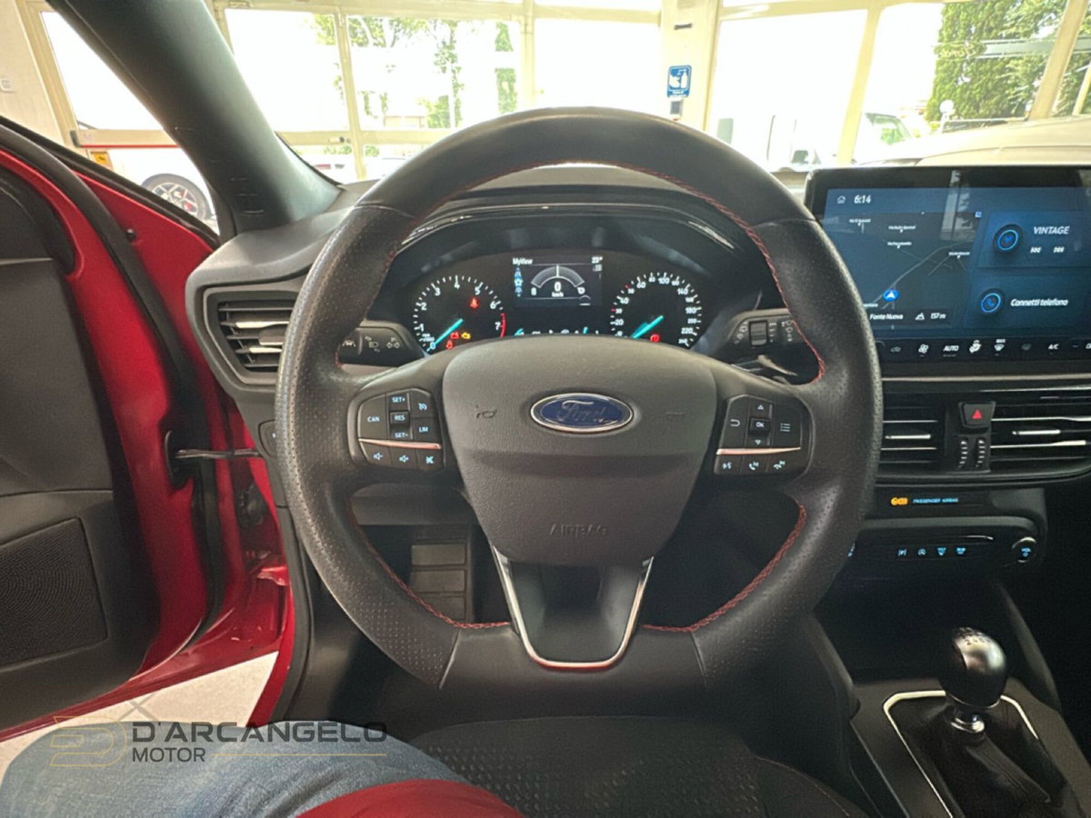 Ford Focus 1.0 EcoBoost Hybrid 125 CV 5p. ST-Line (16)