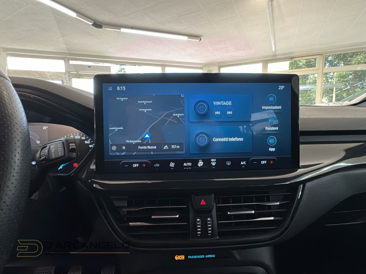 Ford Focus 1.0 EcoBoost Hybrid 125 CV 5p. ST-Line (19)