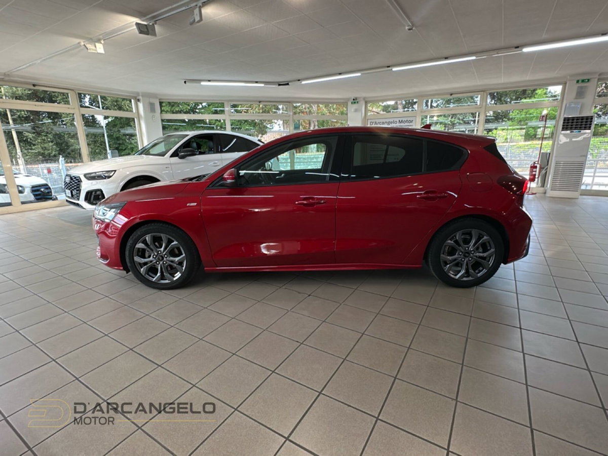 Ford Focus 1.0 EcoBoost Hybrid 125 CV 5p. ST-Line (8)