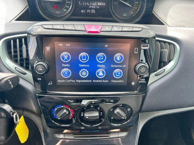 Lancia Ypsilon 1.0 FireFly 5 porte S&S Hybrid Ecochic Gold (10)