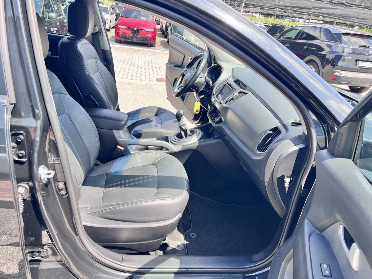 Kia Sportage 1.7 CRDI VGT 2WD high tech (6)