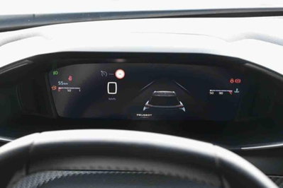 Peugeot 2008 PureTech 100 S&S Allure (13)