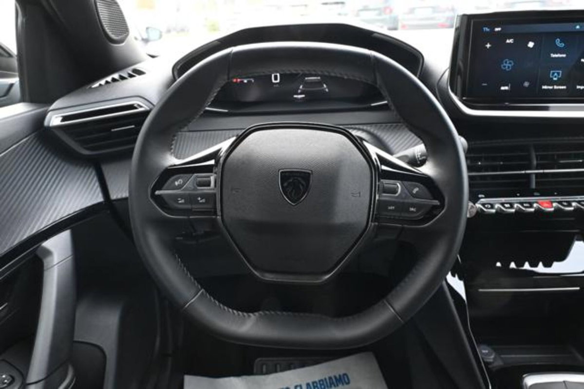 Peugeot 2008 PureTech 100 S&S Allure (16)