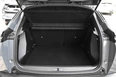 Peugeot 2008 PureTech 100 S&S Allure (5)
