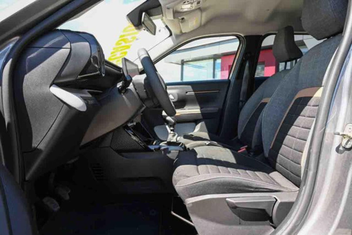 Citroen C3 Aircross 1.2 puretech turbo Plus 100cv (9)