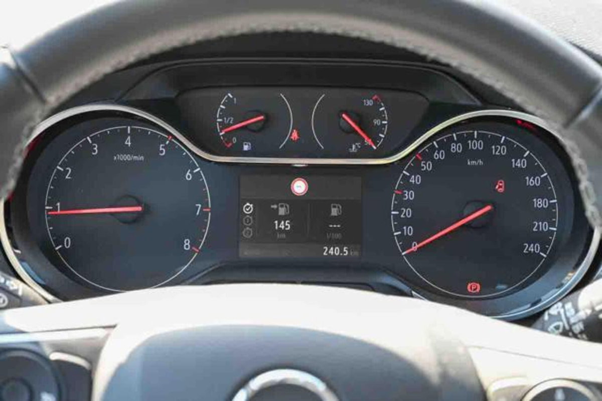 Opel Crossland 1.2 Elegance s&s 110cv (13)