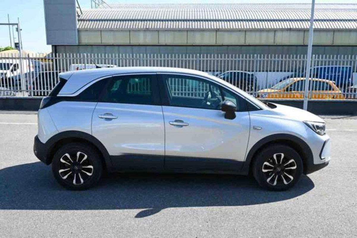 Opel Crossland 1.2 Elegance s&s 110cv (18)