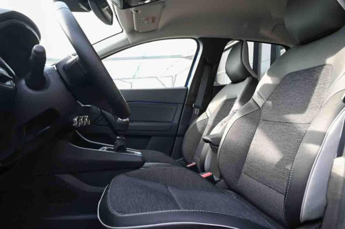 Renault Captur TCe 90 CV Techno (10)