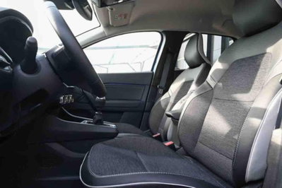 Renault Captur TCe 90 CV Techno (10)