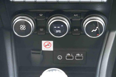 Renault Captur TCe 90 CV Techno (15)