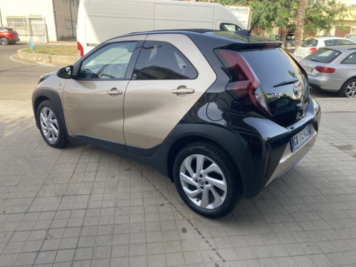 Toyota Aygo X 1.0 VVT-i 72 CV 5 porte Limited Air S-CVT (5)