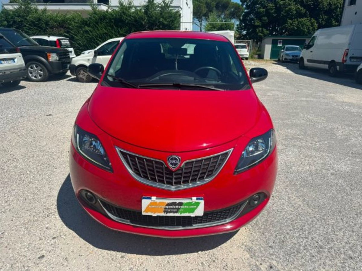 Lancia Ypsilon 0.9 TwinAir 5 porte Metano Ecochic Gold (12)