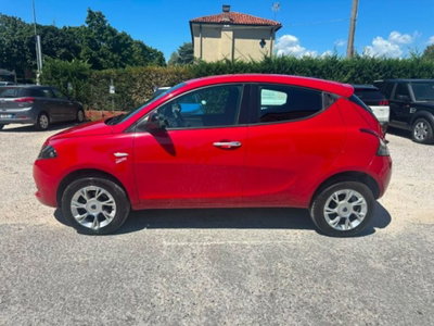 Lancia Ypsilon 0.9 TwinAir 5 porte Metano Ecochic Gold (2)