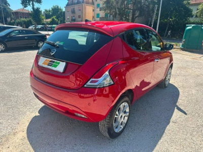 Lancia Ypsilon 0.9 TwinAir 5 porte Metano Ecochic Gold (3)