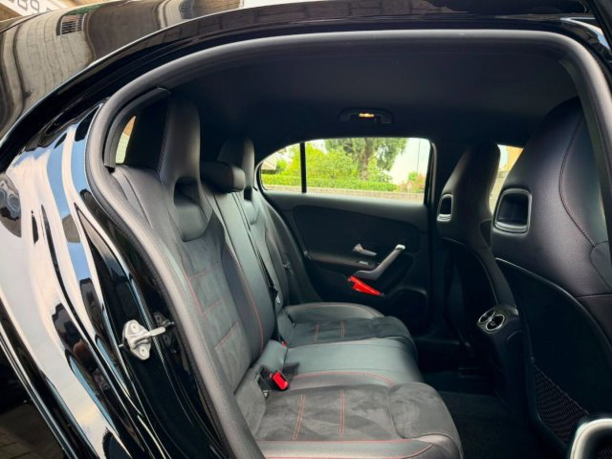 Mercedes-Benz Classe A Sedan 200 Automatic 4p. Premium (13)